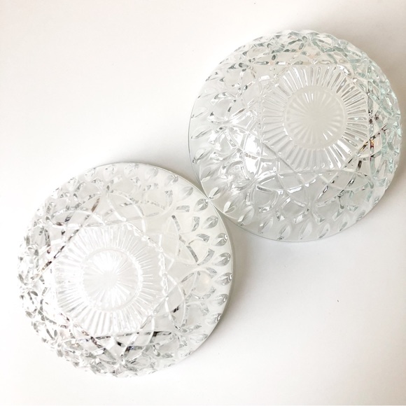 Set of 2 Clear Glass Bowls Vintage 6” Diameter Salad Dessert Intricate Pattern - Picture 8 of 8
